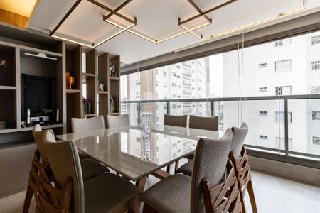 Apartamento à venda com 99m², 2 quartos e 2 vagas Apartamento à venda com 99m², 2 quartos e 2 vagasVaranda