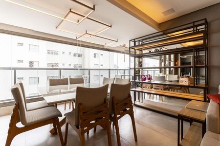 Apartamento à venda com 99m², 2 quartos e 2 vagas Apartamento à venda com 99m², 2 quartos e 2 vagasVaranda