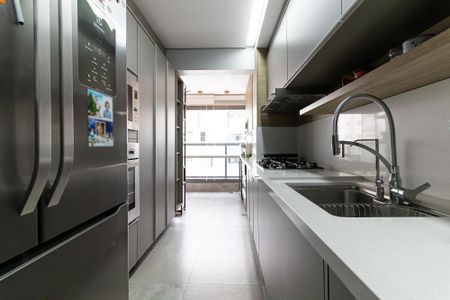 Apartamento à venda com 99m², 2 quartos e 2 vagas Apartamento à venda com 99m², 2 quartos e 2 vagasCozinha