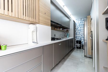 Apartamento à venda com 99m², 2 quartos e 2 vagas Apartamento à venda com 99m², 2 quartos e 2 vagasCozinha
