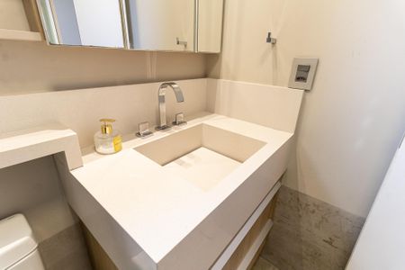Apartamento à venda com 99m², 2 quartos e 2 vagas Apartamento à venda com 99m², 2 quartos e 2 vagasBanheiro da Suíte
