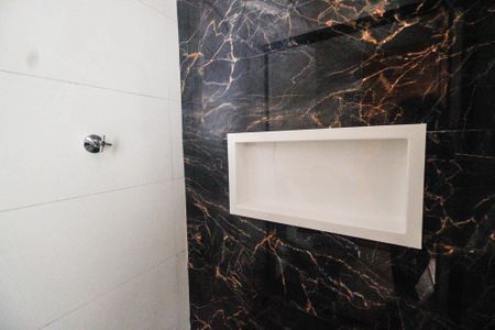 Apartamento à venda com 52m², 2 quartos e sem vaga Apartamento à venda com 52m², 2 quartos e sem vagaBanheiro