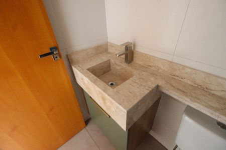 Apartamento à venda com 52m², 2 quartos e sem vaga Apartamento à venda com 52m², 2 quartos e sem vagaBanheiro
