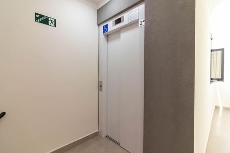 Apartamento à venda com 50m², 2 quartos e sem vagaÁrea comum - Elevador
