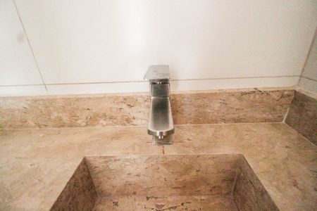 Apartamento à venda com 52m², 2 quartos e sem vaga Apartamento à venda com 52m², 2 quartos e sem vagaBanheiro