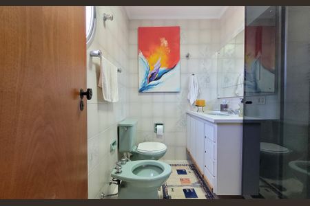 Apartamento à venda com 284m², 5 quartos e 3 vagas Apartamento à venda com 284m², 5 quartos e 3 vagasBanheiro da suíte 4