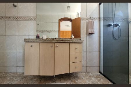 Apartamento à venda com 284m², 5 quartos e 3 vagas Apartamento à venda com 284m², 5 quartos e 3 vagasBanheiro da suíte 3