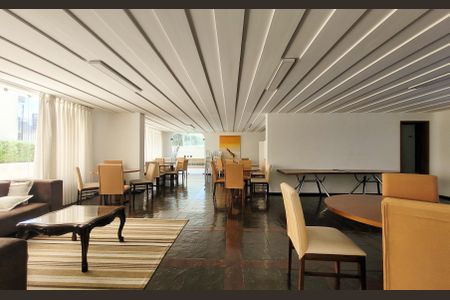 Apartamento à venda com 284m², 5 quartos e 3 vagas Apartamento à venda com 284m², 5 quartos e 3 vagasÁrea comum - Salão de festas