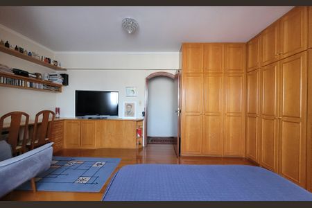 Apartamento à venda com 284m², 5 quartos e 3 vagas Apartamento à venda com 284m², 5 quartos e 3 vagasSuíte 2