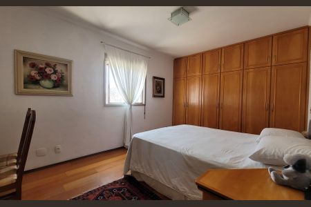 Apartamento à venda com 284m², 5 quartos e 3 vagas Apartamento à venda com 284m², 5 quartos e 3 vagasSuíte 3