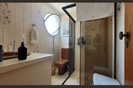 Apartamento à venda com 284m², 5 quartos e 3 vagas Apartamento à venda com 284m², 5 quartos e 3 vagasBanheiro da suíte 2