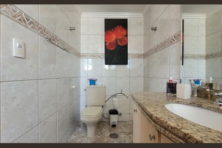 Apartamento à venda com 284m², 5 quartos e 3 vagas Apartamento à venda com 284m², 5 quartos e 3 vagasBanheiro da suíte 3