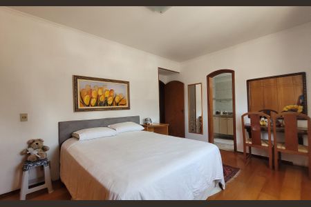 Apartamento à venda com 284m², 5 quartos e 3 vagas Apartamento à venda com 284m², 5 quartos e 3 vagasSuíte 3