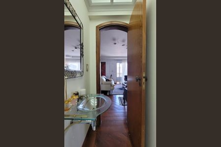 Apartamento à venda com 284m², 5 quartos e 3 vagas Apartamento à venda com 284m², 5 quartos e 3 vagasLavabo