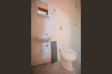 Casa à venda com 180m², 5 quartos e 4 vagasBanheiro de serviço