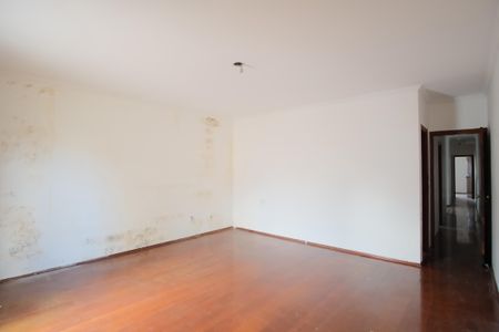 Casa à venda com 180m², 5 quartos e 4 vagasSuíte 4