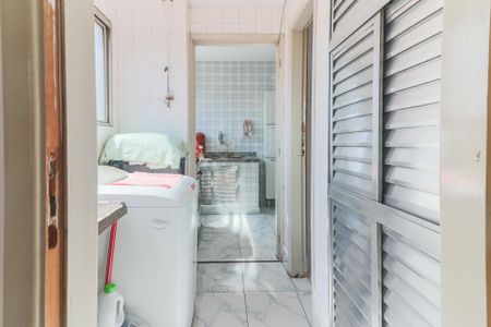 Apartamento à venda com 98m², 4 quartos e sem vaga Apartamento à venda com 98m², 4 quartos e sem vagaLavanderia