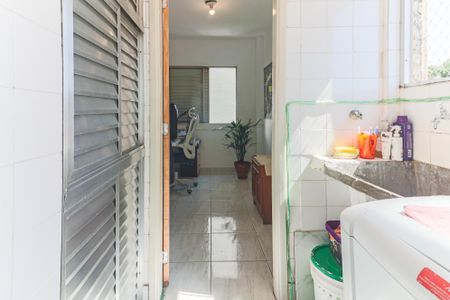 Apartamento à venda com 98m², 4 quartos e sem vaga Apartamento à venda com 98m², 4 quartos e sem vagaLavanderia