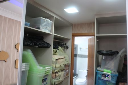 Apartamento à venda com 360m², 3 quartos e 4 vagasCloset da suíte 2