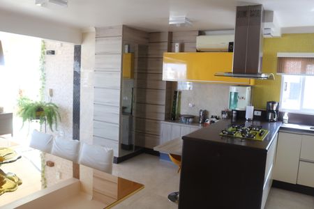 Apartamento à venda com 360m², 3 quartos e 4 vagasÁrea gourmet