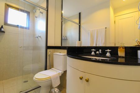 Apartamento à venda com 79m², 3 quartos e 2 vagas Apartamento à venda com 79m², 3 quartos e 2 vagasBanheiro da Suíte 2