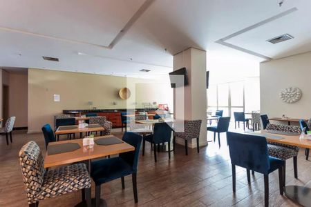 Apartamento à venda com 79m², 3 quartos e 2 vagas Apartamento à venda com 79m², 3 quartos e 2 vagasÁrea comum - Salão de festas