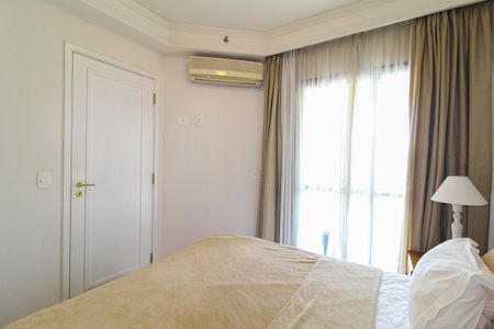 Apartamento à venda com 79m², 3 quartos e 2 vagas Apartamento à venda com 79m², 3 quartos e 2 vagasSuíte