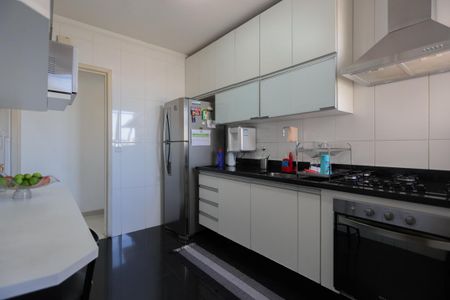 Apartamento à venda com 74m², 3 quartos e 2 vagasCozinha