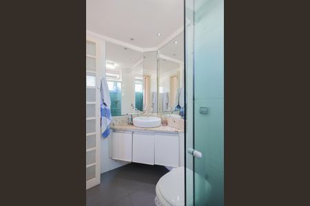 Apartamento à venda com 74m², 3 quartos e 2 vagasBanheiro da Suíte