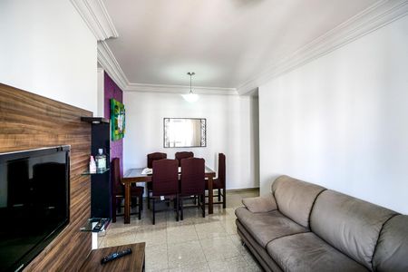 Apartamento para alugar com 61m², 2 quartos e 1 vagaSala