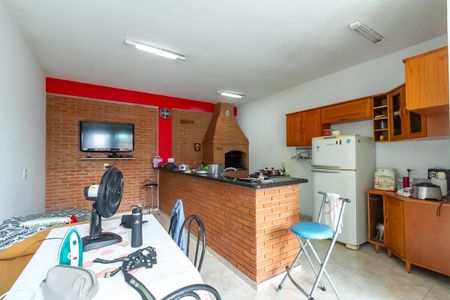 Casa à venda com 230m², 2 quartos e 2 vagasChurrasqueira