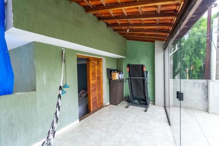 Casa à venda com 230m², 2 quartos e 2 vagasVaranda do Quarto