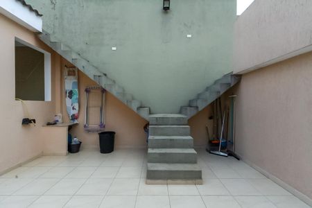 Casa à venda com 230m², 2 quartos e 2 vagasQuintal