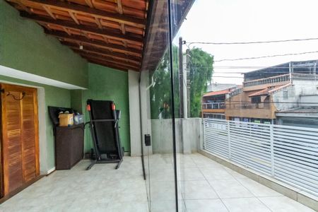 Casa à venda com 230m², 2 quartos e 2 vagasVaranda do Quarto
