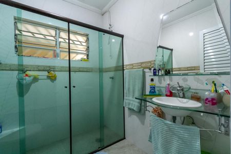 Casa à venda com 230m², 2 quartos e 2 vagasBanheiro Social