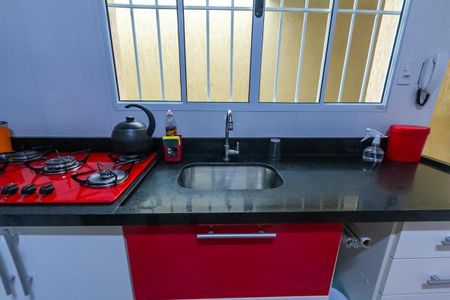 Casa à venda com 230m², 2 quartos e 2 vagasCozinha