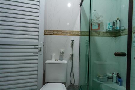 Casa à venda com 230m², 2 quartos e 2 vagasBanheiro Social