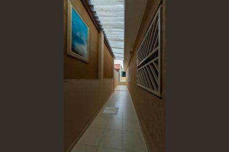 Casa à venda com 230m², 2 quartos e 2 vagasCorredor