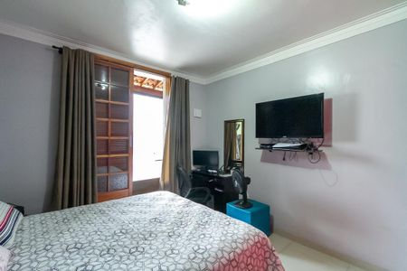 Casa à venda com 230m², 2 quartos e 2 vagasQuarto