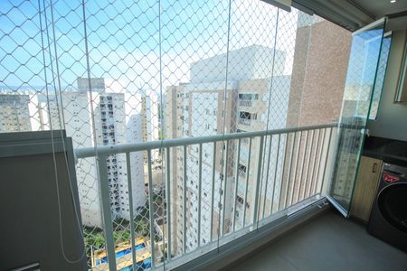 Apartamento à venda com 74m², 2 quartos e 2 vagas Apartamento à venda com 74m², 2 quartos e 2 vagasSala