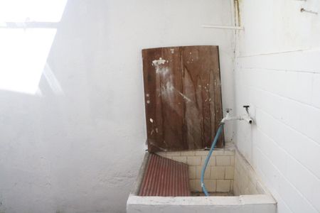 Casa à venda com 80m², 2 quartos e 1 vagaÁrea de Serviço