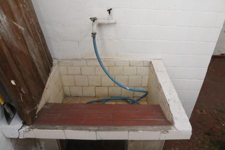 Casa à venda com 80m², 2 quartos e 1 vagaÁrea de Serviço