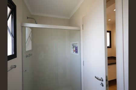 Apartamento à venda com 251m², 3 quartos e 3 vagasBanheiro da Suíte 2