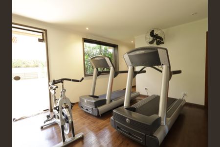 Apartamento à venda com 251m², 3 quartos e 3 vagasÁrea comum - Academia