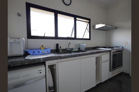 Apartamento à venda com 251m², 3 quartos e 3 vagasCozinha