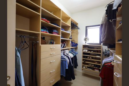Apartamento à venda com 251m², 3 quartos e 3 vagasCloset da suíte