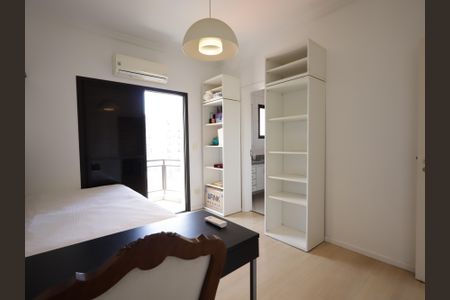 Apartamento à venda com 251m², 3 quartos e 3 vagasSuíte 1