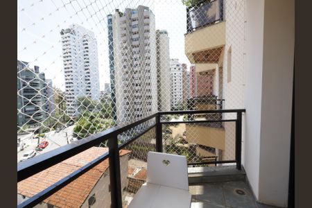 Apartamento à venda com 251m², 3 quartos e 3 vagasVaranda da Suíte 1