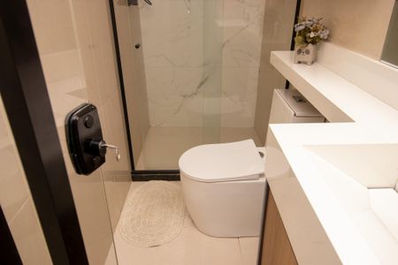 Casa de condomínio à venda com 120m², 2 quartos e 2 vagas Casa de condomínio à venda com 120m², 2 quartos e 2 vagasBanheiro quarto 1