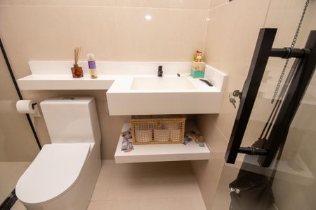 Casa de condomínio à venda com 120m², 2 quartos e 2 vagas Casa de condomínio à venda com 120m², 2 quartos e 2 vagasBanheiro quarto 2